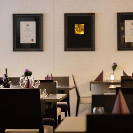 Hotel Kaeenpesae Ylivieska Bagian luar foto