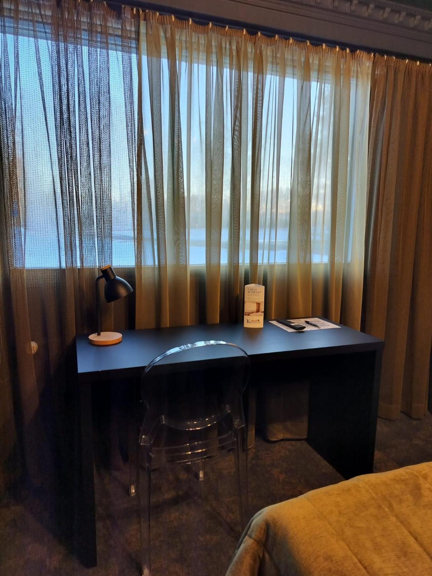 Hotel Kaeenpesae Ylivieska Bagian luar foto