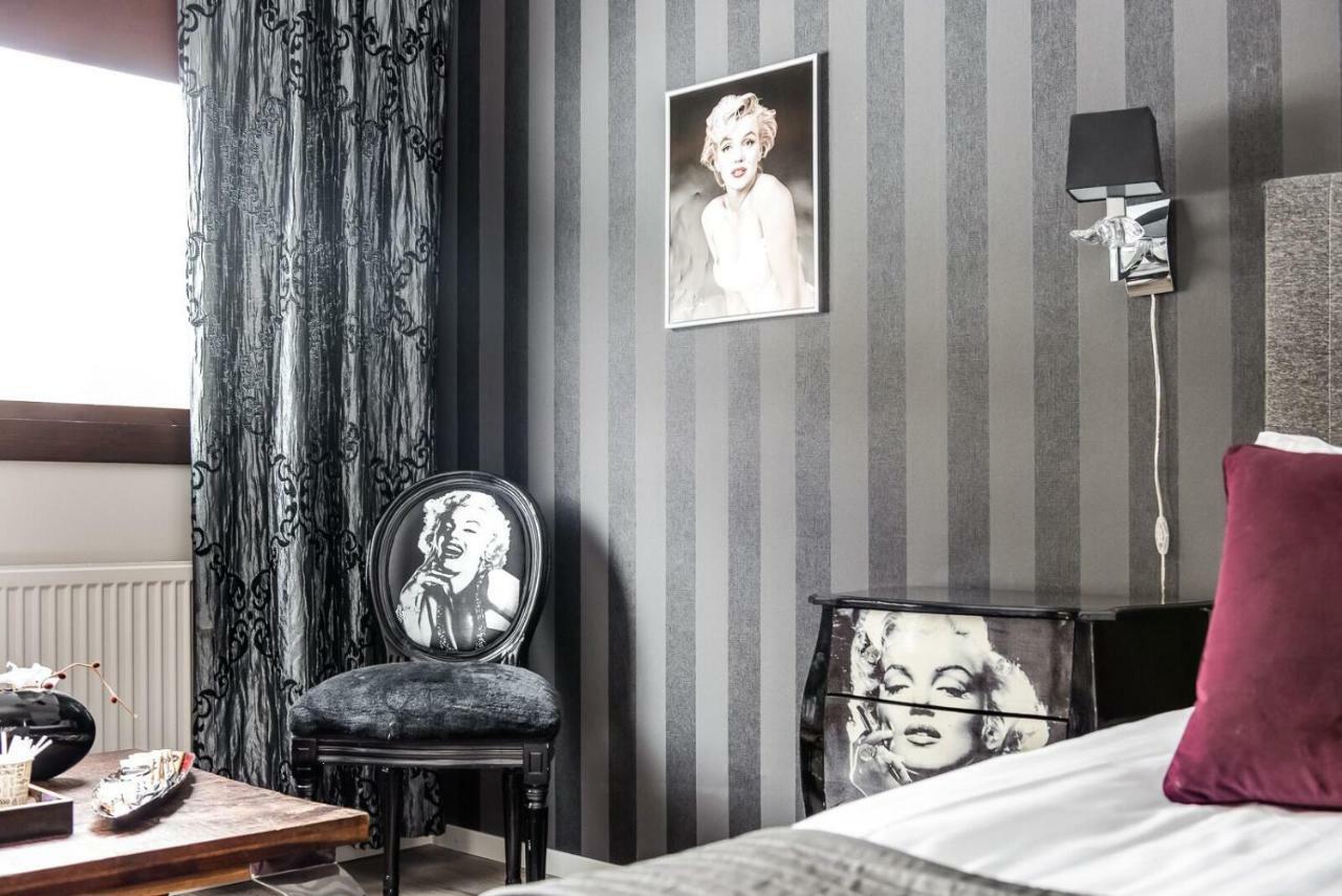 Hotel Kaeenpesae Ylivieska Bagian luar foto