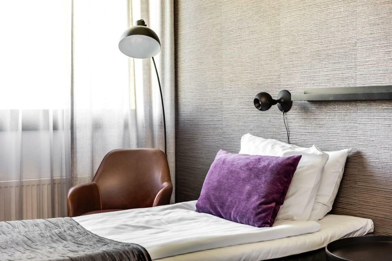 Hotel Kaeenpesae Ylivieska Bagian luar foto